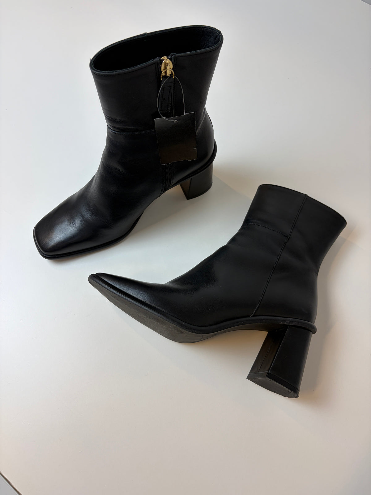 ALOHAS West Vintage Ankle Boots – Size 38 – photo 2 of 5