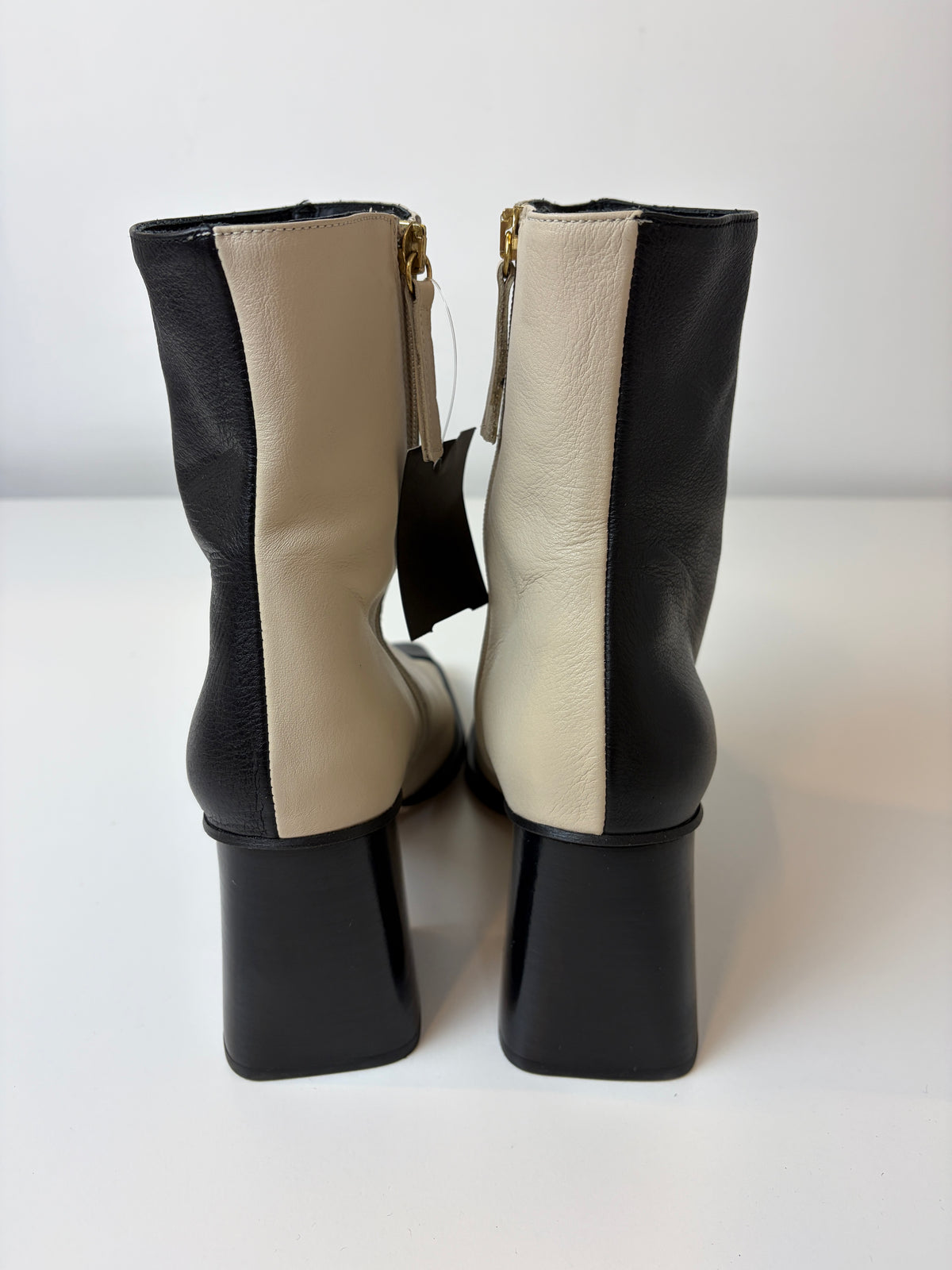 ALOHAS Blair Boots – Size 41 – photo 4 of 4