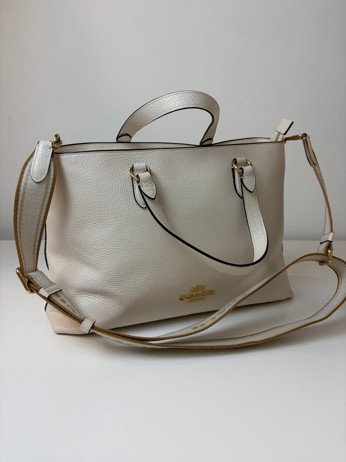 Coach Logan Carryall Tote Bag – photo 3 of 7